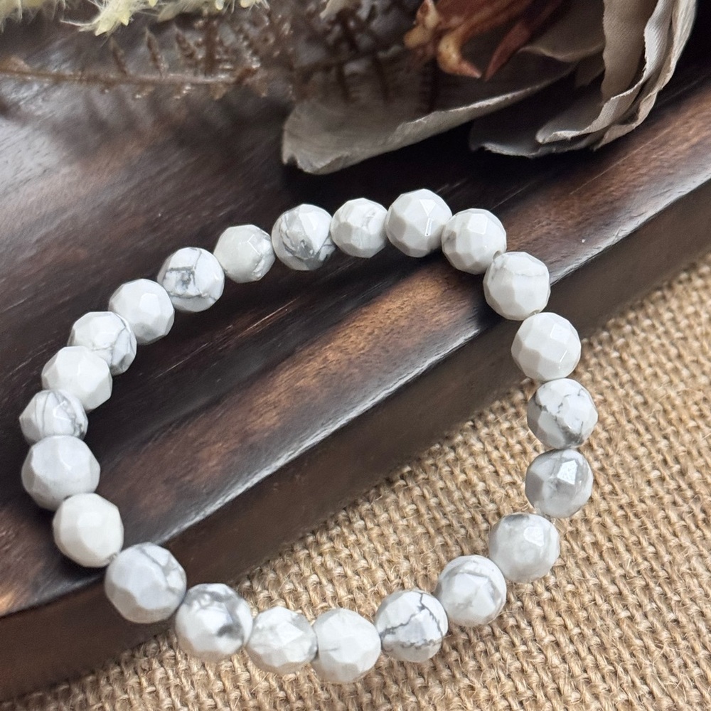 White Howlite Bracelet